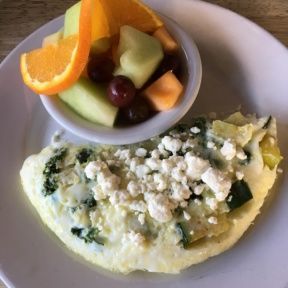 Gluten-free omelette with fruit from Fratelli Cafe